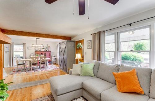 Weaverville House | Fire Pit and Game Room Family Home in Marshall