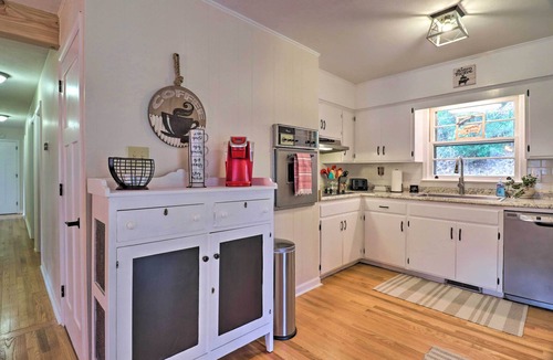 Weaverville House | Fire Pit & Game Room: Family Home in Marshall