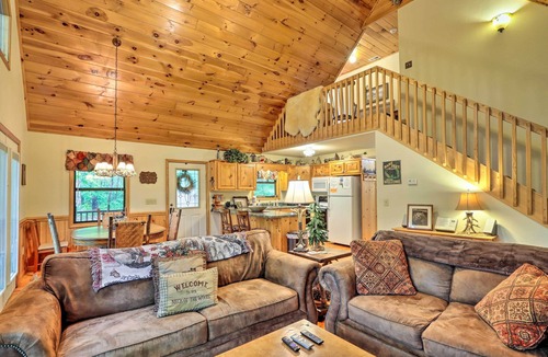 Murphy Cabin | Fire Pit & Grill: Whittlers Mountain Escape!
