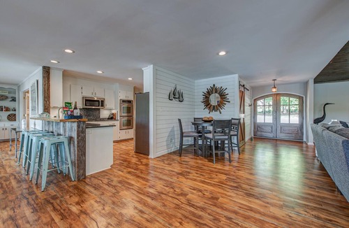 Belmont Cabin | Firefly - 2 Houses on 1 Spectacular Property