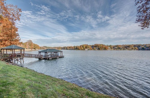 Belmont Cabin | Firefly - 2 Houses on 1 Spectacular Property
