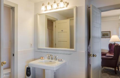 Nags Head Hotel | First Colony Inn