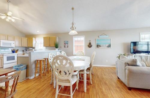 Kure Beach House | Fish N Hooks