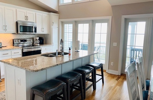 Holden Beach House | Fish N' Ships - Breathtaking Views - Gas Log Fireplace!