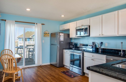 Nags Head House | Fish-n-Ships: Oceanside, Spa, Shared Pool, Pets OK