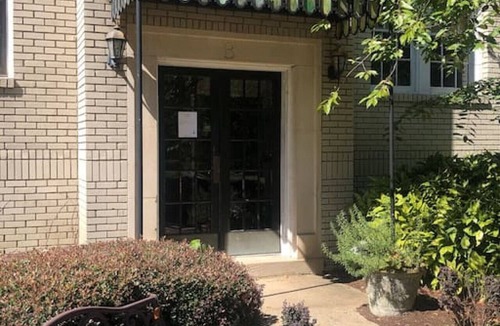 Greensboro Condo | Fisher Park condo on Elm St., new kitchen, 1 mile from downtown