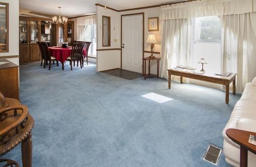New London House | Fishing Boating Dog Friendly Traveling Nurses/Professionals long stay discounts.