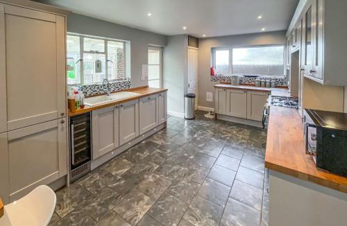 Seasalter House | Flamingo