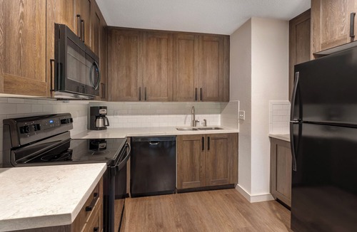 Sapphire Condo | FLASH SALE! Deluxe Suite Near Sapphire Valley Ski Area w/Resort Indoor Pool, WiFi & More