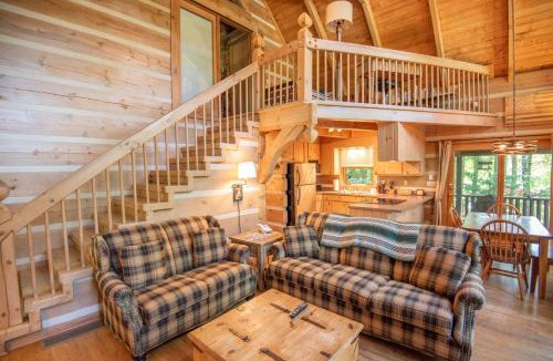 Fleetwood House | Fleetwood Falls Cabin near Boone- Community River & Lake Access, Dogs OK