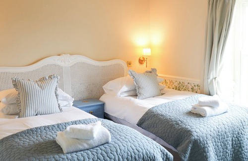 Bampton Hotel | Fleur de Lys