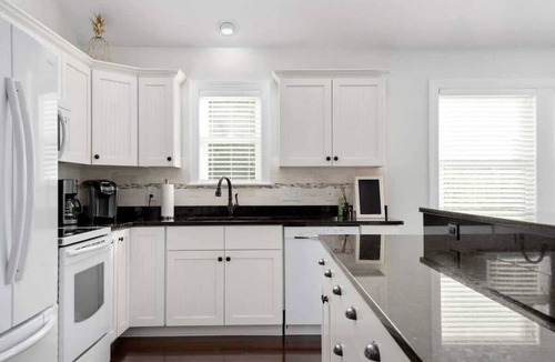 Colington House | Flex Stays, Hot Tub, Steps to Sound!