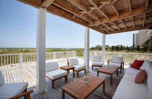 Shell Island House | Flock of Sea Girls by Sea Scape Properties