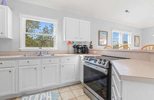 Ocean Sands House | Flounder's Cove 4 Bedroom in Ocean Sands