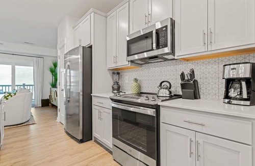 Bermuda Bay House | For Shore 3 Bedroom at Cambridge Cove with Private Hot Tub!