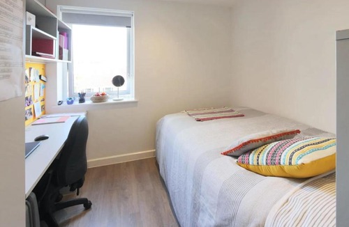Winchester Apartment | For Students Only - Riverside Way in Winchester