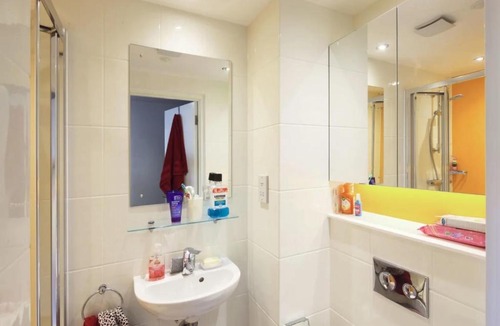Winchester Apartment | For Students Only - Riverside Way in Winchester