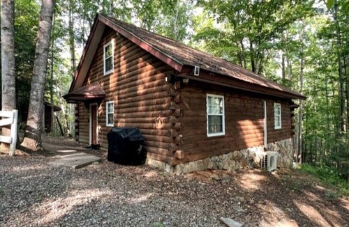 Traphill House | Forest Cabin Minutes from Stone Mountain, NC