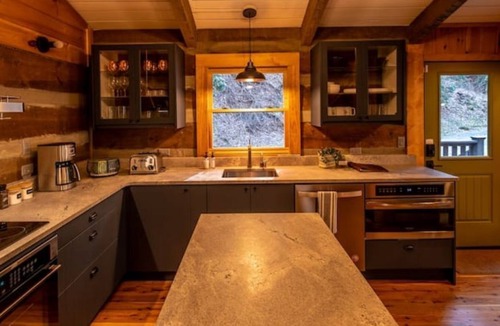 Apple Ridge Cabin | Forest & Stream Cabin near Blowing Rock