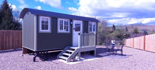 Forfar House | Foresterseat Shepherd Huts