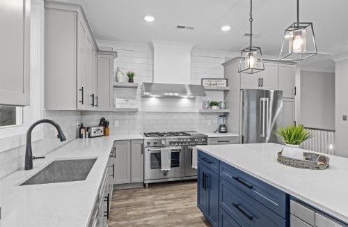 Pine Knoll Shores House | Forever Blue home
