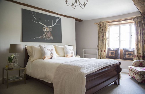 Dursley Bed & Breakfast | Forthay Bed and Breakfast