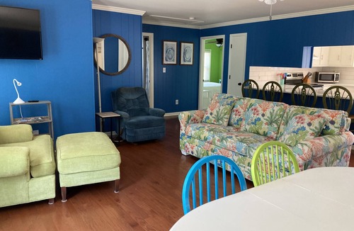 Pine Knoll Shores House | Four bedroom home and short walk to the beach!