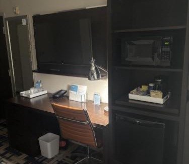 Huntersville Hotel | Four Points by Sheraton Charlotte - Lake Norman