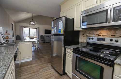 Tuckahoe House | Four Sandy Paws - Charming, home away from home, for you and you four-legged friend!