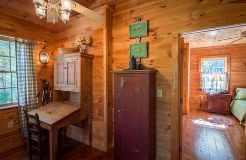 Fleetwood Cabin | FOUR SECLUDED ACRES - Authentic Hand-Hewn Log Cabin - South Fork of New River