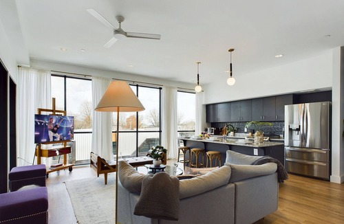 Historic Waverly House | Fox Suite - Downtown Views - 12 South