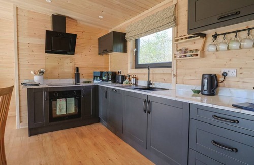 Chard Cabin | Foxglove: A Charming Retreat in Chard