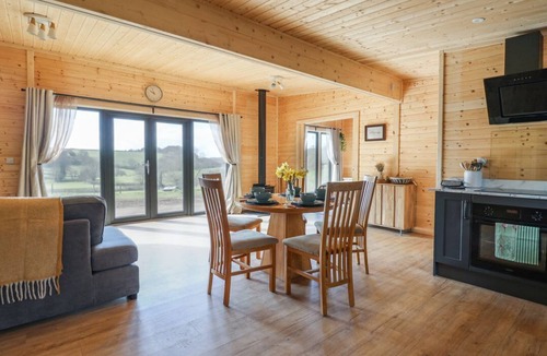 Chard Cabin | Foxglove: A Charming Retreat in Chard