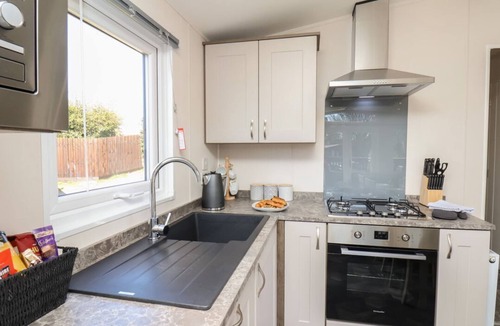 Runswick Bay Cabin | Foxglove Lodge, in Staithes.