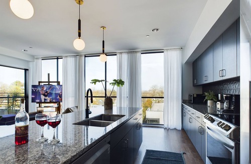 Historic Waverly House | Foxtail - Downtown Views - 12 South