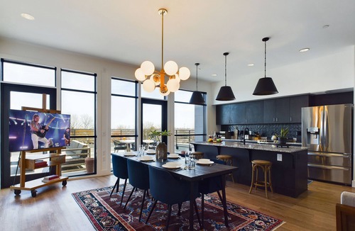 Historic Waverly House | Foxy Skies - Private Rooftop - 5 mins to Broadway