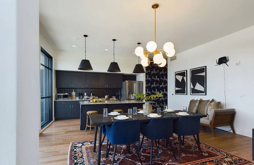 Historic Waverly House | Foxy Skies - Private Rooftop - 5 mins to Broadway