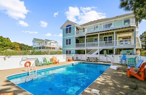 Whalehead Beach House | FREE 1:00 Check in! Private pool, game room, hot tub! EXQUISITE UPSCALE Decor!