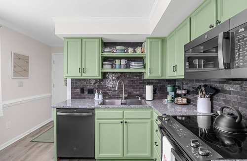 Ash Condo | Fresh, first class and fabulous beachfront condo with new . well, everything!
