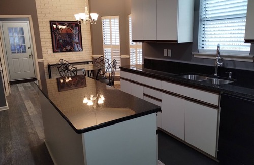 Gunter Afs House | Fresh, modern 3-bedroom residential home