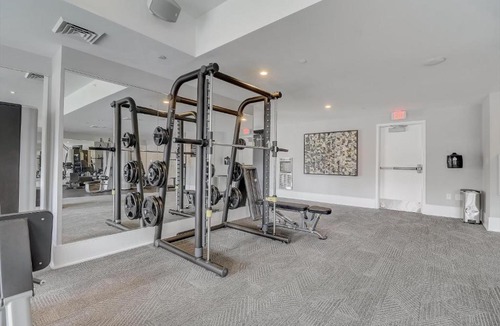 Charlotte Apartment | FRONTDESK Berkshire Dilworth Apts Midtown Charlotte