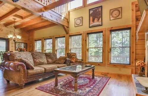 Black Mountain Cabin | Fuji Falls Cabin - 4 Br Log Cabin In Gated