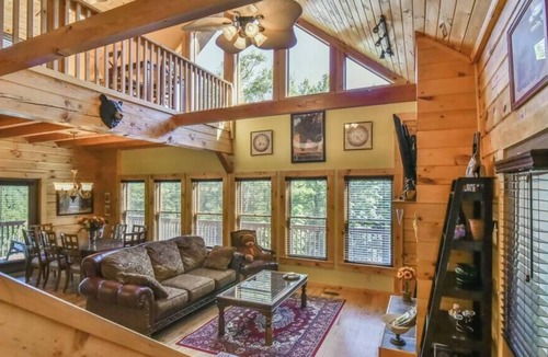 Black Mountain Cabin | Fuji Falls Cabin - 4 Br Log Cabin In Gated