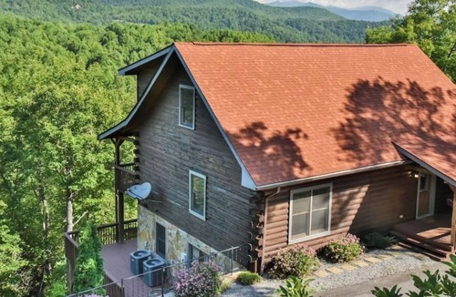 Black Mountain Cabin | Fuji Falls Cabin - 4 Br Log Cabin In Gated
