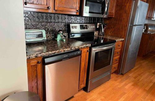 Sugar Grove House | Full Access to our Farm & Petting ZOO + Hot Tub!