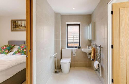 Moreton Valence House | Fully Accessible-Disabled Adapted-Hot Tub-Pets