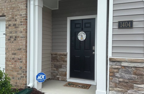 Carthage House | Fully furnished 3BD/2.5BA Townhome