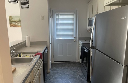 Aiken House | Fully furnished/avail 8/1/longer stays ok/pets ok/fast Wifi/convenient 2 sside