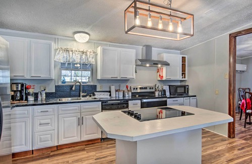Shelby House | Game Room & Views: Lakefront Shelby Home!