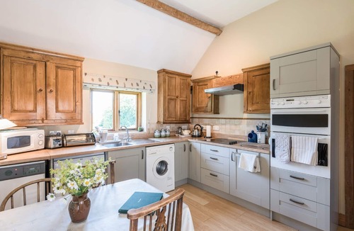 Billingsley Cottage | GARDEN BARN, pet friendly, character holiday cottage in Billingsley